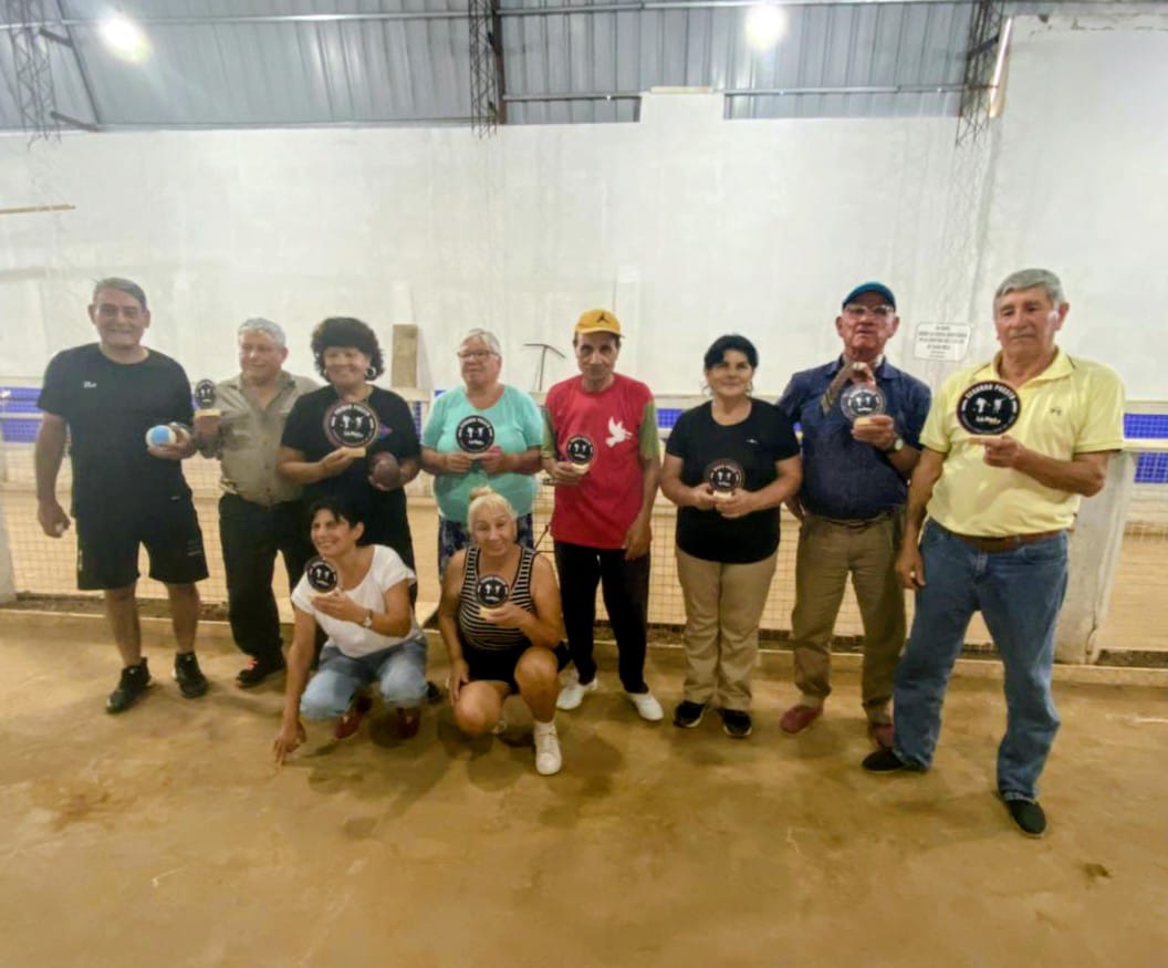 Personas mayores celebraron el Encuentro de Fin de Año de Bochas